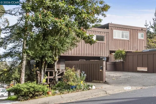 $1,110,000 | 119-119 Lincoln Drive, Sausalito, CA 94965