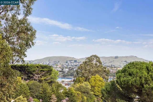 $1,110,000 | 119-119 Lincoln Drive, Sausalito, CA 94965
