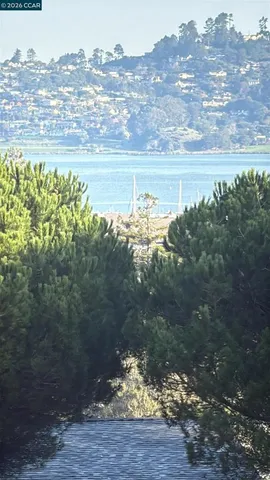 $1,110,000 | 119-119 Lincoln Drive, Sausalito, CA 94965