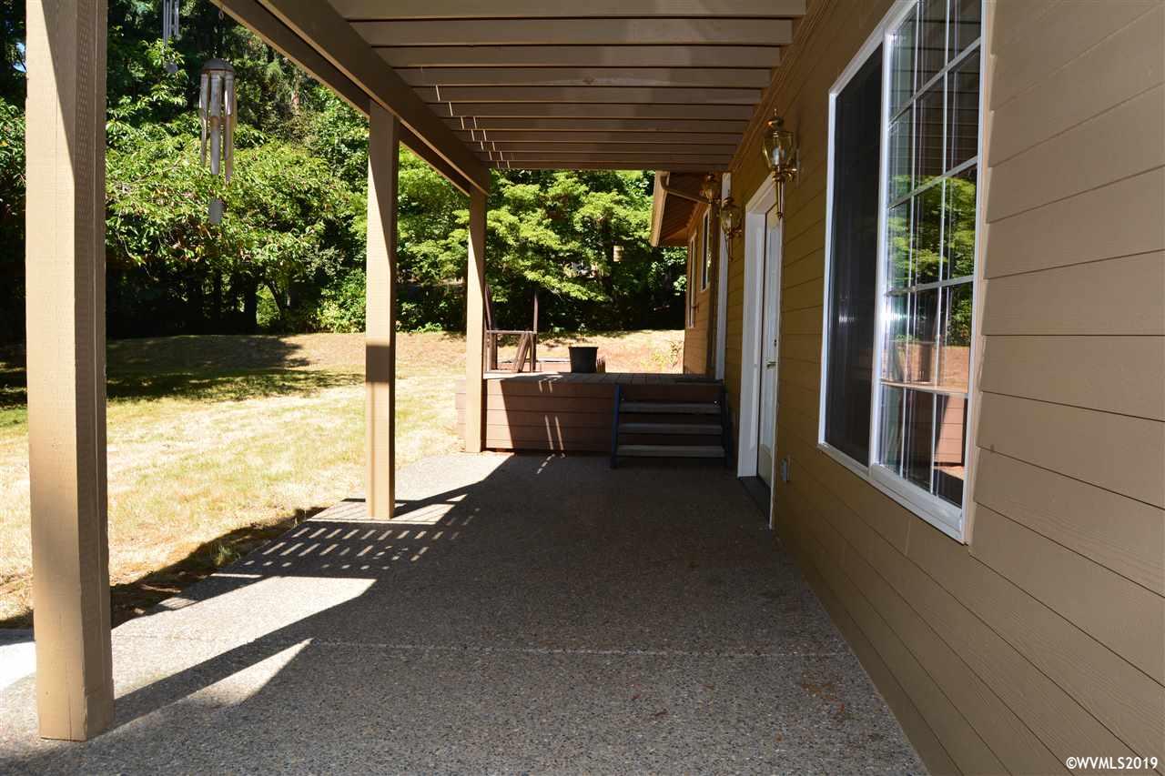 8322 Squirrel Hill Road Southeast Salem, OR 97306 - Photo 28 of 39 Gallery Image 28