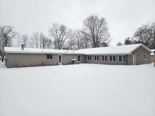 $199,900 | 25113 12th Avenue, Gobles, MI 49055