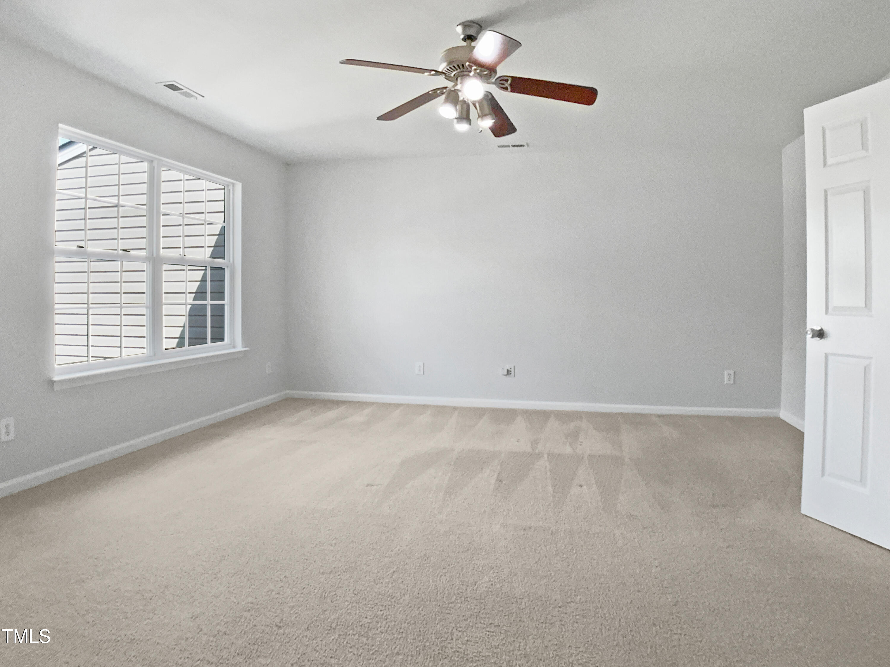 5121 Neuse Commons Lane Raleigh, NC 27616 - Photo 6 of 25 photo_05
