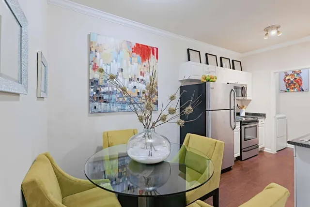 $999 | 10505 South I-35 Frontage Road, Unit 827, Austin, TX 78747