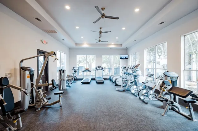 $999 | 10505 South I-35 Frontage Road, Unit 827, Austin, TX 78747