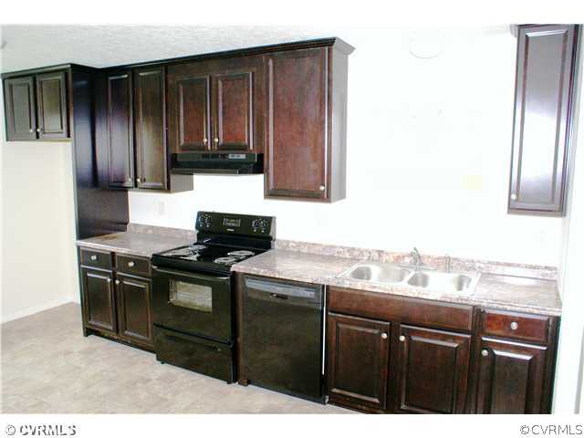 547 Duffton Road Richmond, VA 23225 - Photo 4 of 9 Kitchen