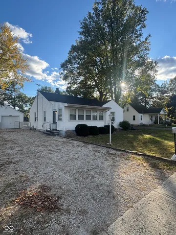 $174,900 | 405 North Street, Chesterfield, IN 46017