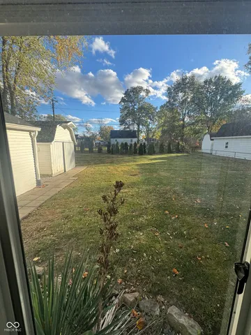 $174,900 | 405 North Street, Chesterfield, IN 46017