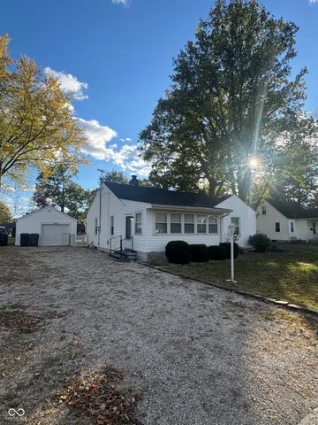 $174,900 | 405 North Street, Chesterfield, IN 46017