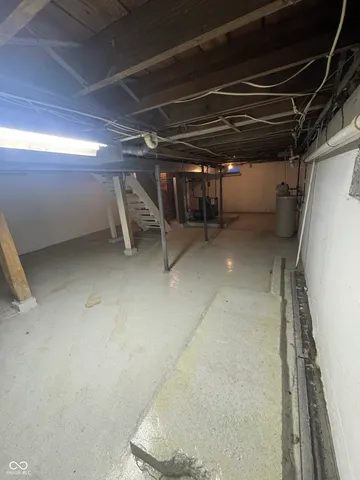 $174,900 | 405 North Street, Chesterfield, IN 46017