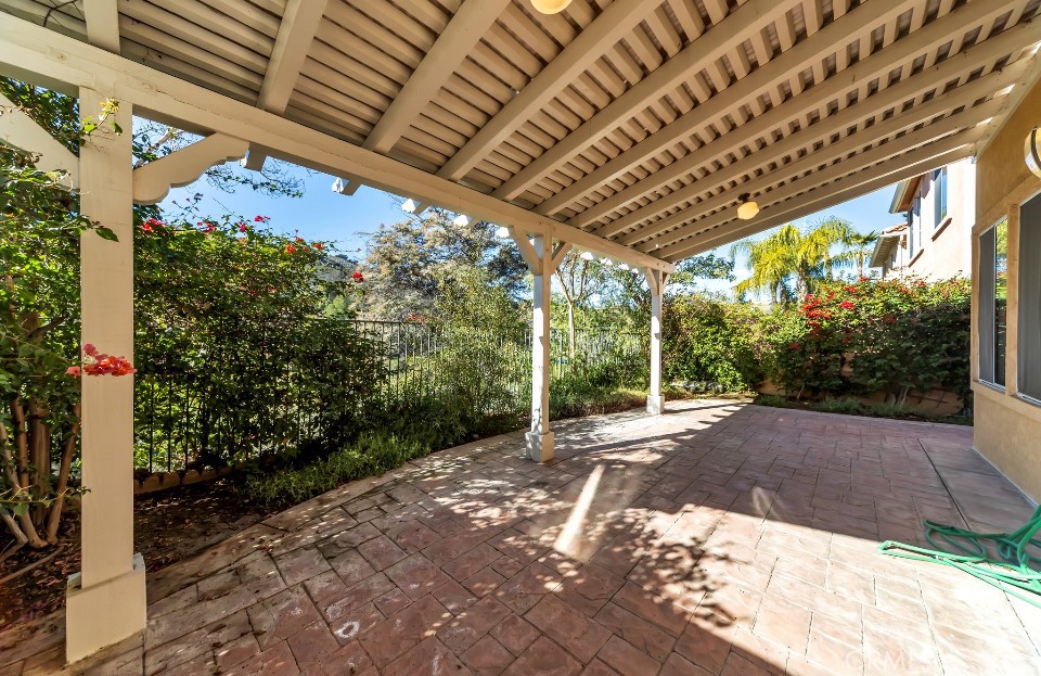3655 Cll Joaquin Calabasas, CA 91302 - Photo 15 of 15 a view of a backyard