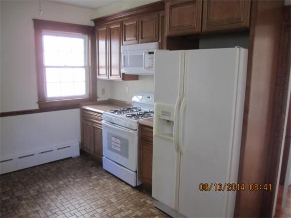 188 Maple Street Boston, MA 02132 - Photo 11 of 27