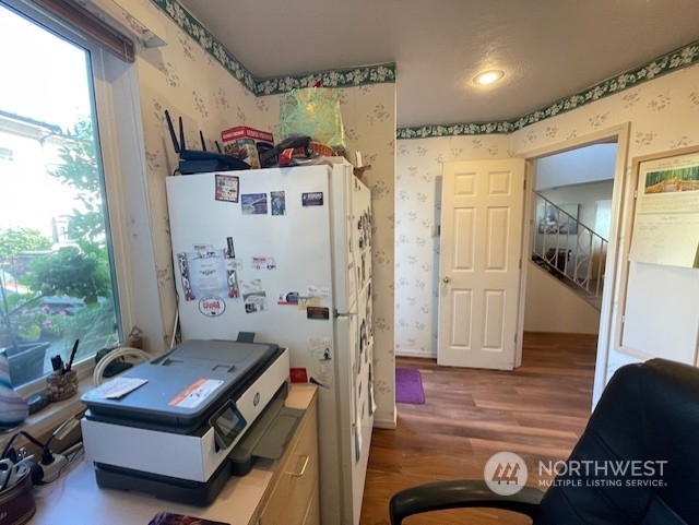 10 Shore Court Grapeview, WA 98546 - Photo 24 of 39 a room with furniture and a window