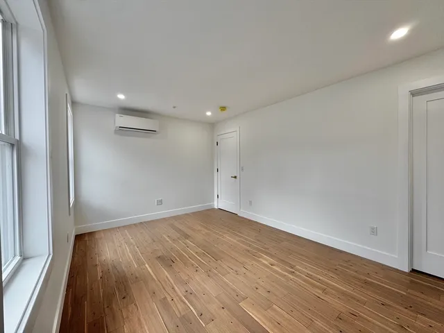 $549,999 | 20 Broad Street, Unit 6, Medway, MA 02053