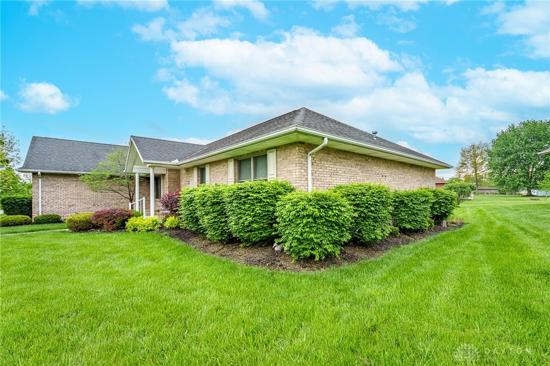 521 East Hoewisher Road Sidney, OH 45365 - Photo 5 of 42