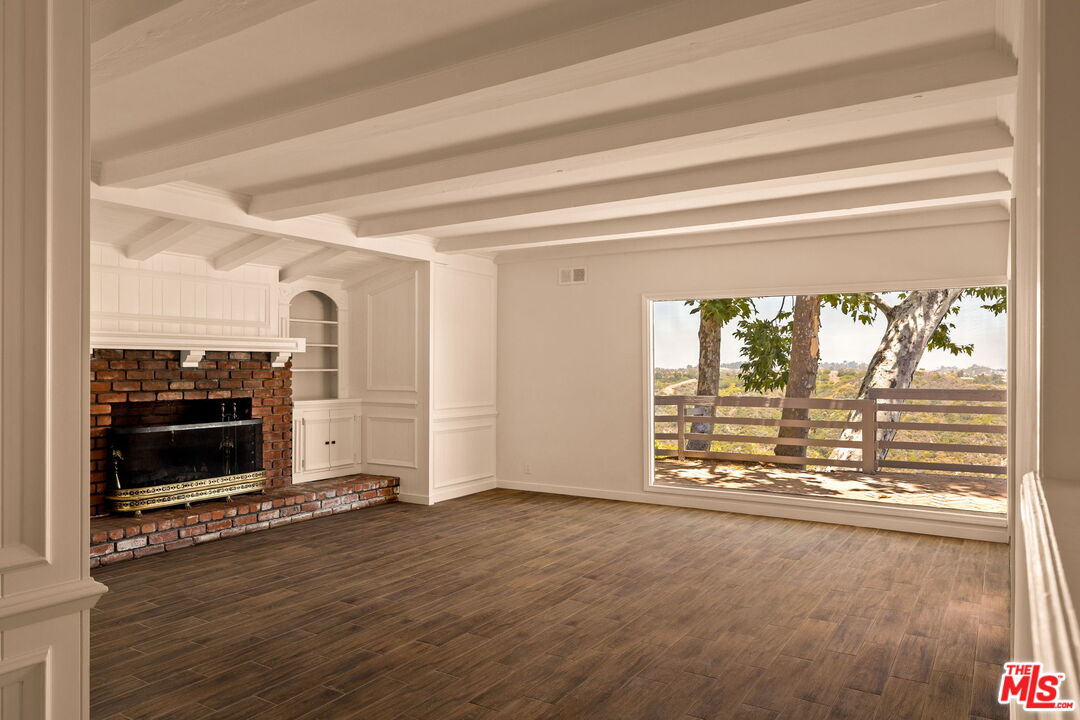 2158 Stradella Road Los Angeles, CA 90077 - Photo 9 of 28