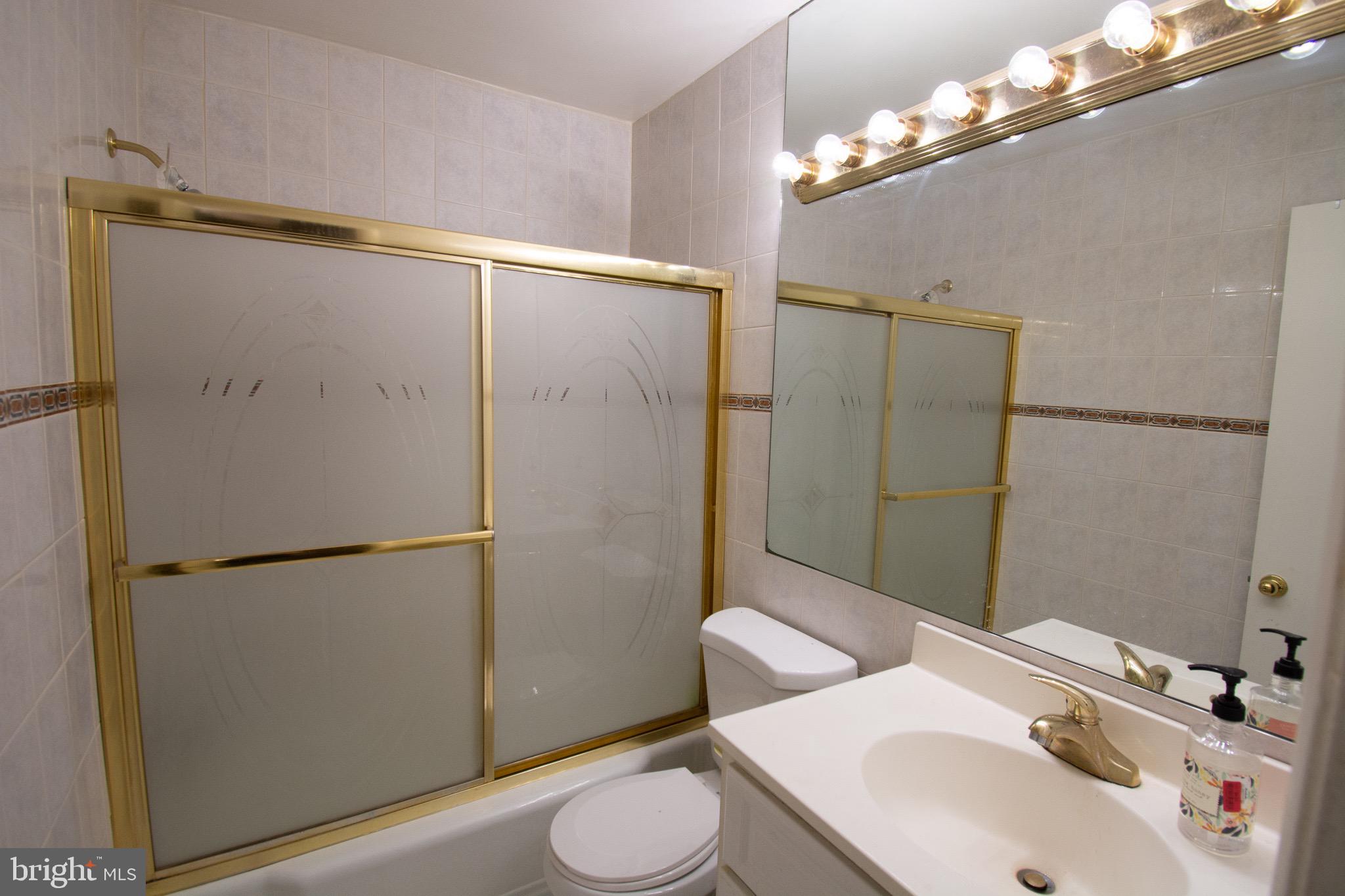 2402 Harmon Road Silver Spring, MD 20902 - Photo 20 of 34 Gallery Image 20