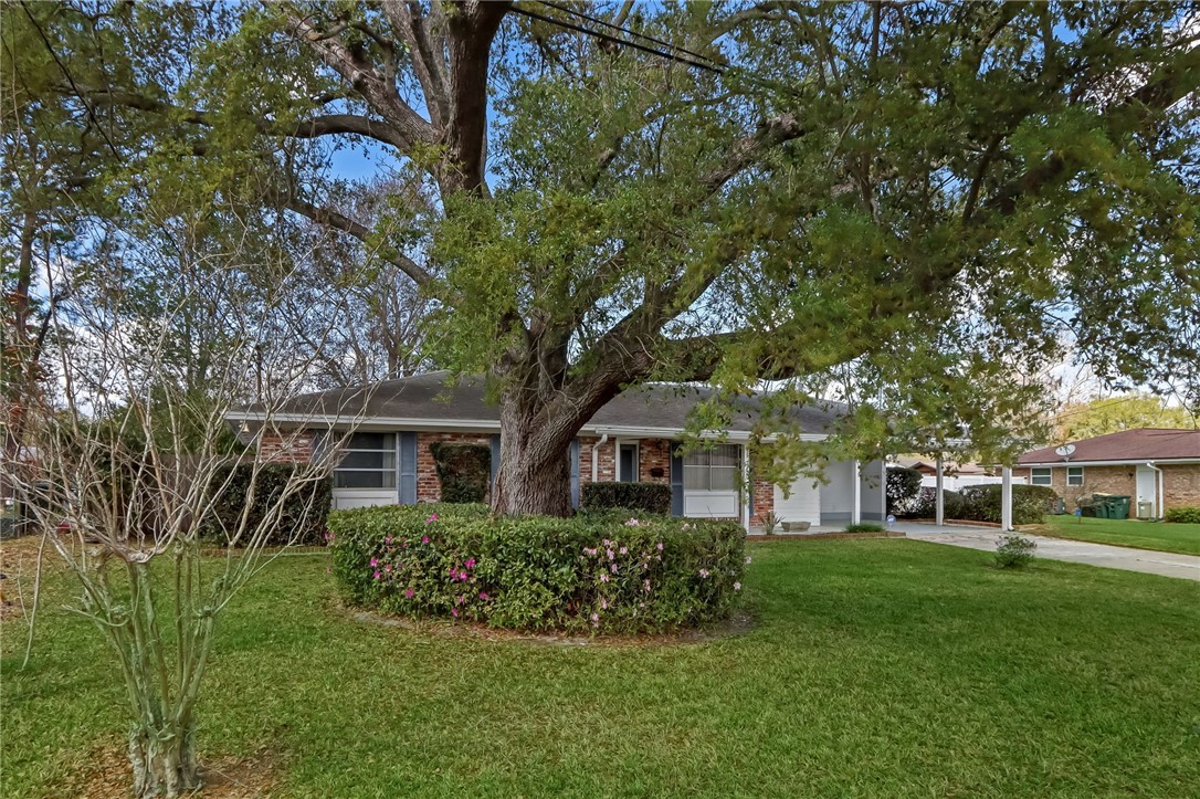 722 Montego Road East Jacksonville, FL 32216 - Photo 8 of 31 Gallery Image 8