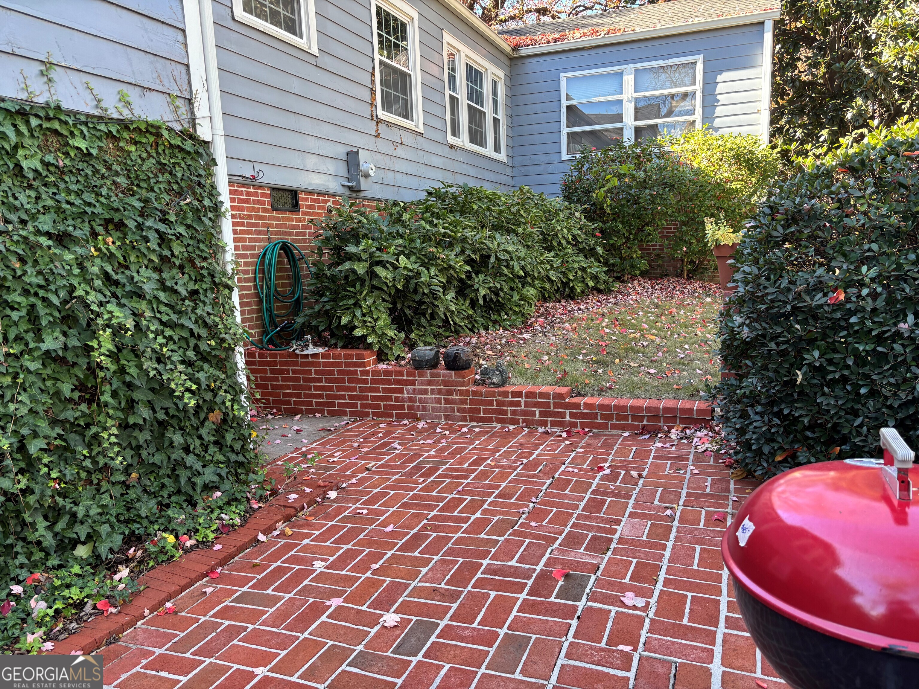 9 Eastridge Court Rome, GA 30161 - Photo 32 of 38 a view of a brick building with many windows