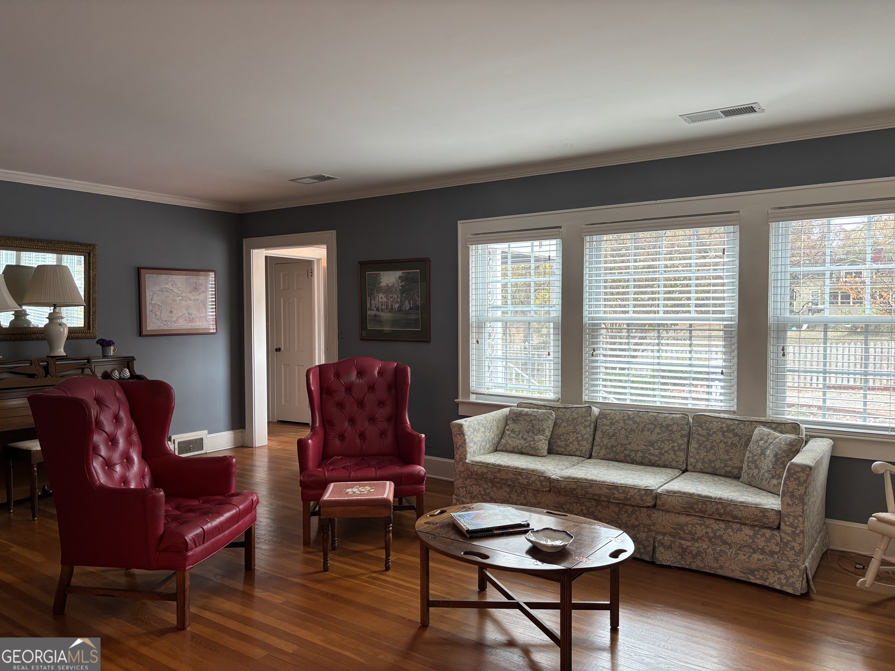 9 Eastridge Court Rome, GA 30161 - Photo 4 of 41 a living room with furniture and a large window