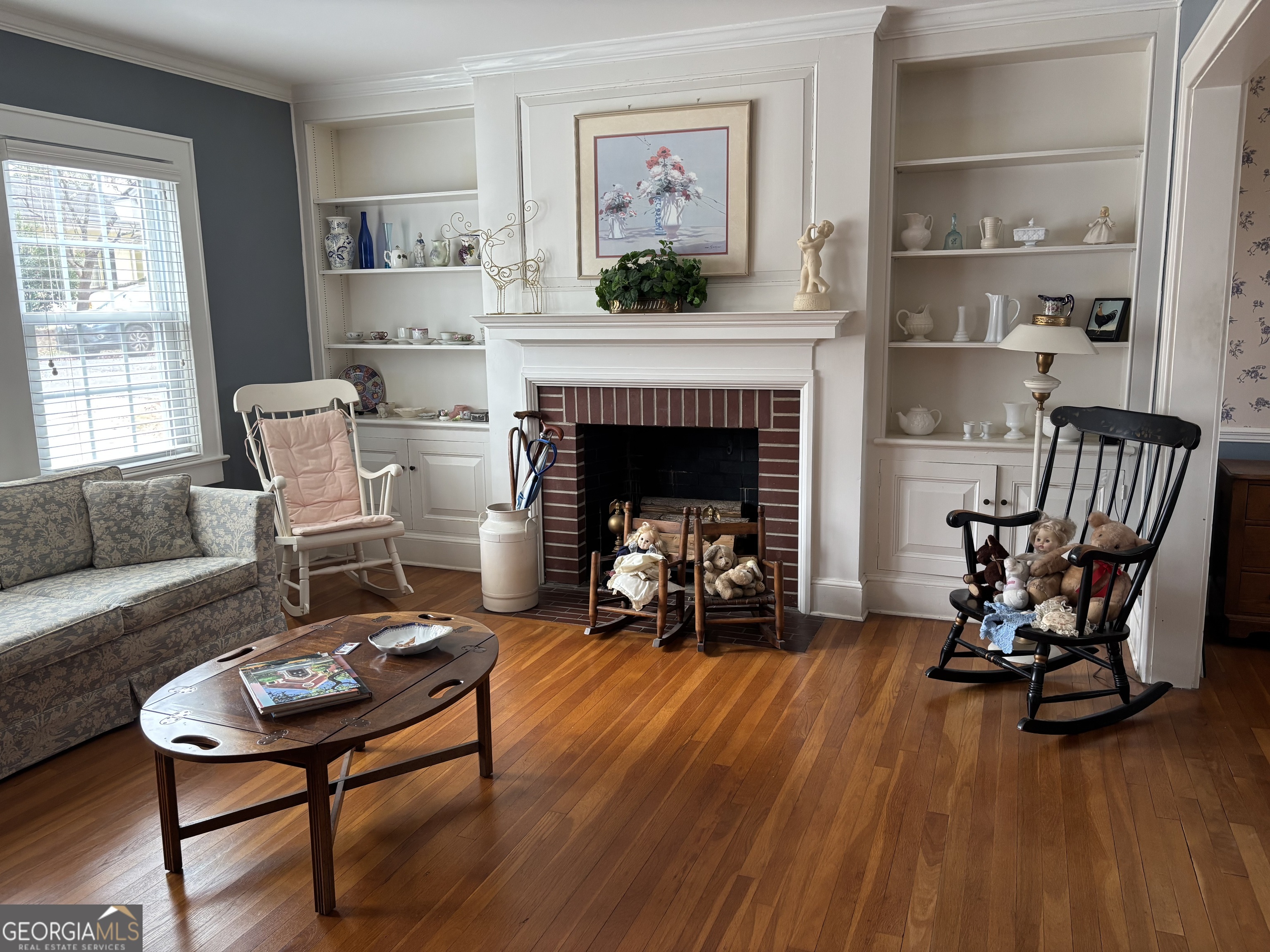 9 Eastridge Court Rome, GA 30161 - Photo 5 of 41 a living room with furniture and a fireplace