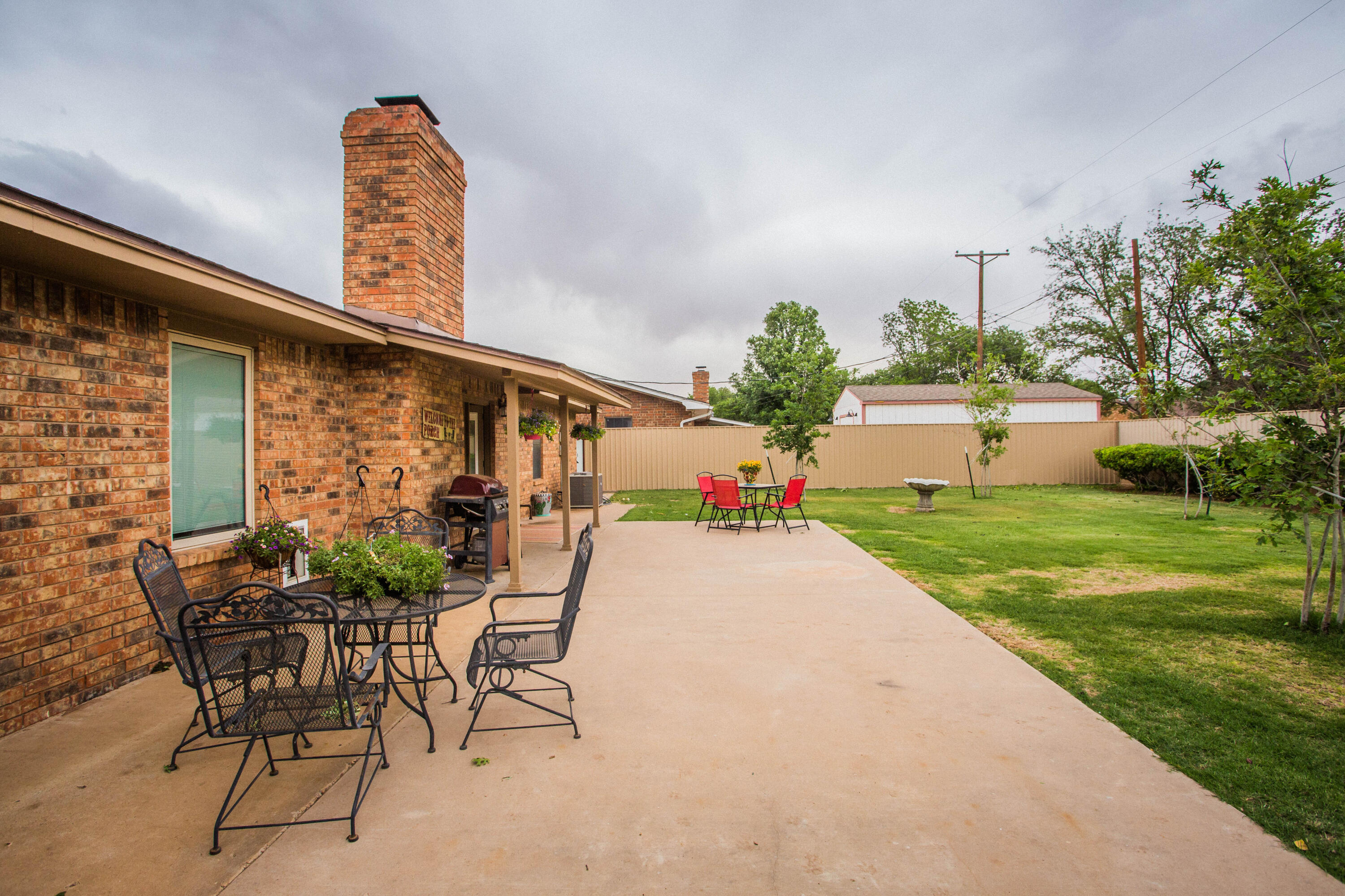 1304 Jefferson Drive Plainview, TX 79072 - Photo 46 of 50 a view of an outdoor space with a table and chairs