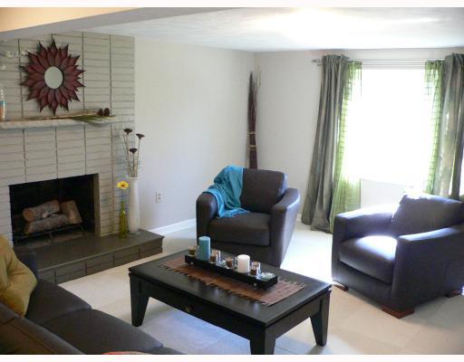 1222 Greentree Road Green Tree, PA 15220 - Photo 14 of 18 Den/Family/Great Room.