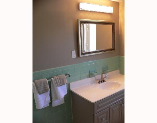 1222 Greentree Road Green Tree, PA 15220 - Photo 16 of 18 Master Bath/Spa.