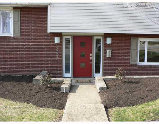 1222 Greentree Road Green Tree, PA 15220 - Photo 3 of 18 Exterior Front.