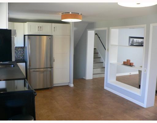 1222 Greentree Road Green Tree, PA 15220 - Photo 6 of 18 Kitchen.