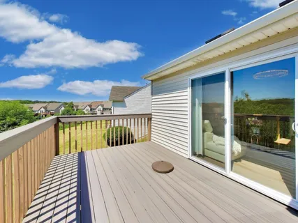 $368,000 | 986 Viewpoint Drive, Lake In The Hills, IL 60156