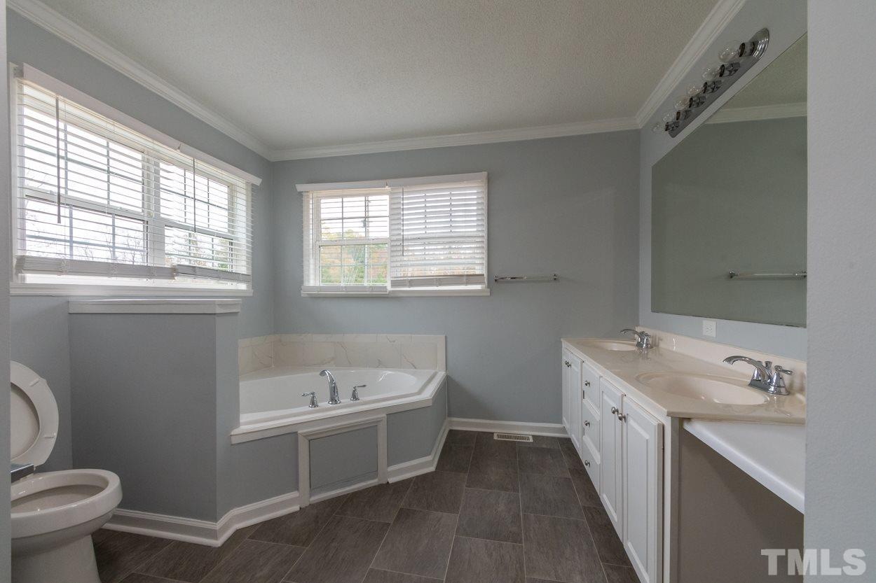 3316 Dutchman Road Raleigh, NC 27610 - Photo 11 of 20
