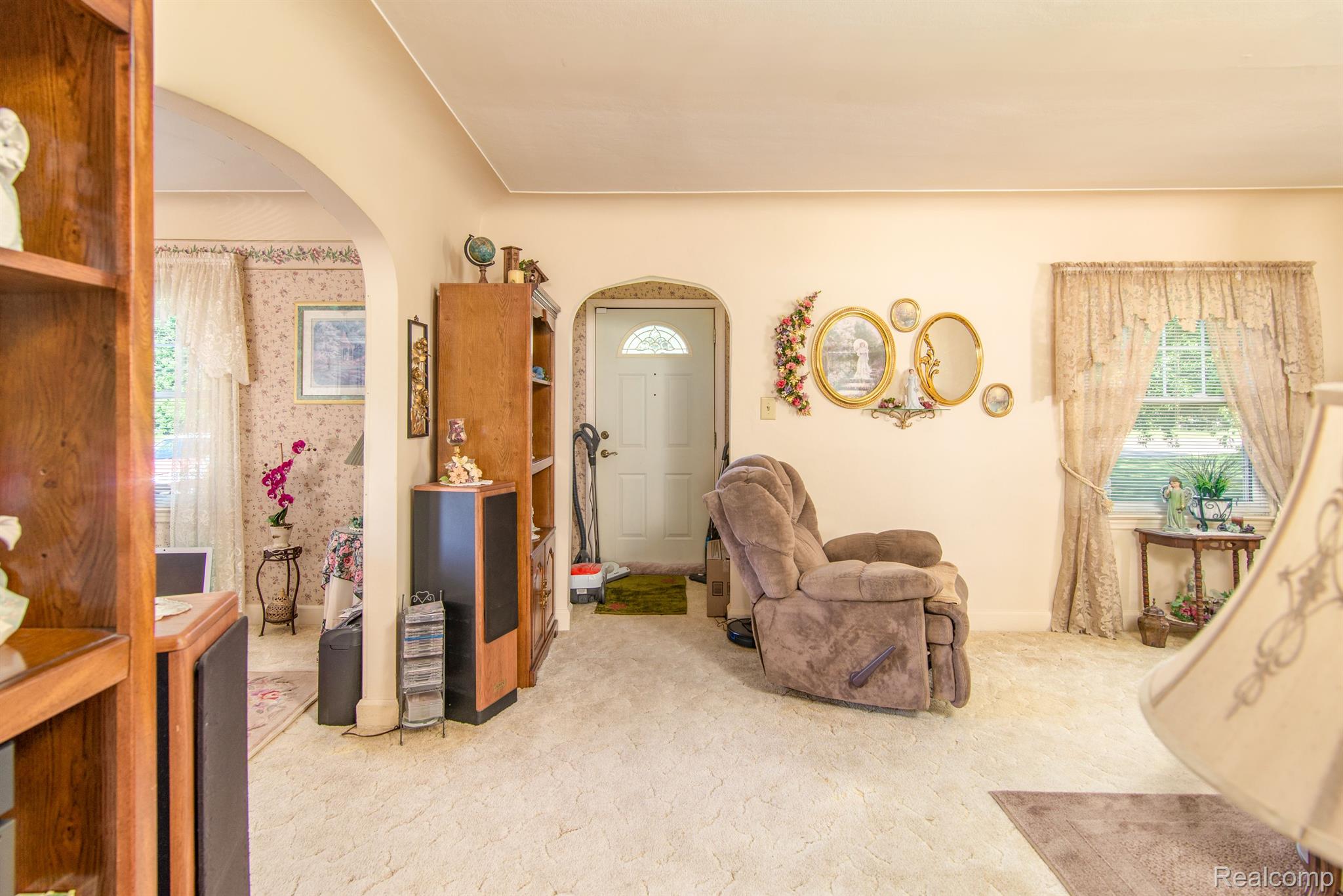 3609 North Center Road Flint, MI 48506 - Photo 7 of 32