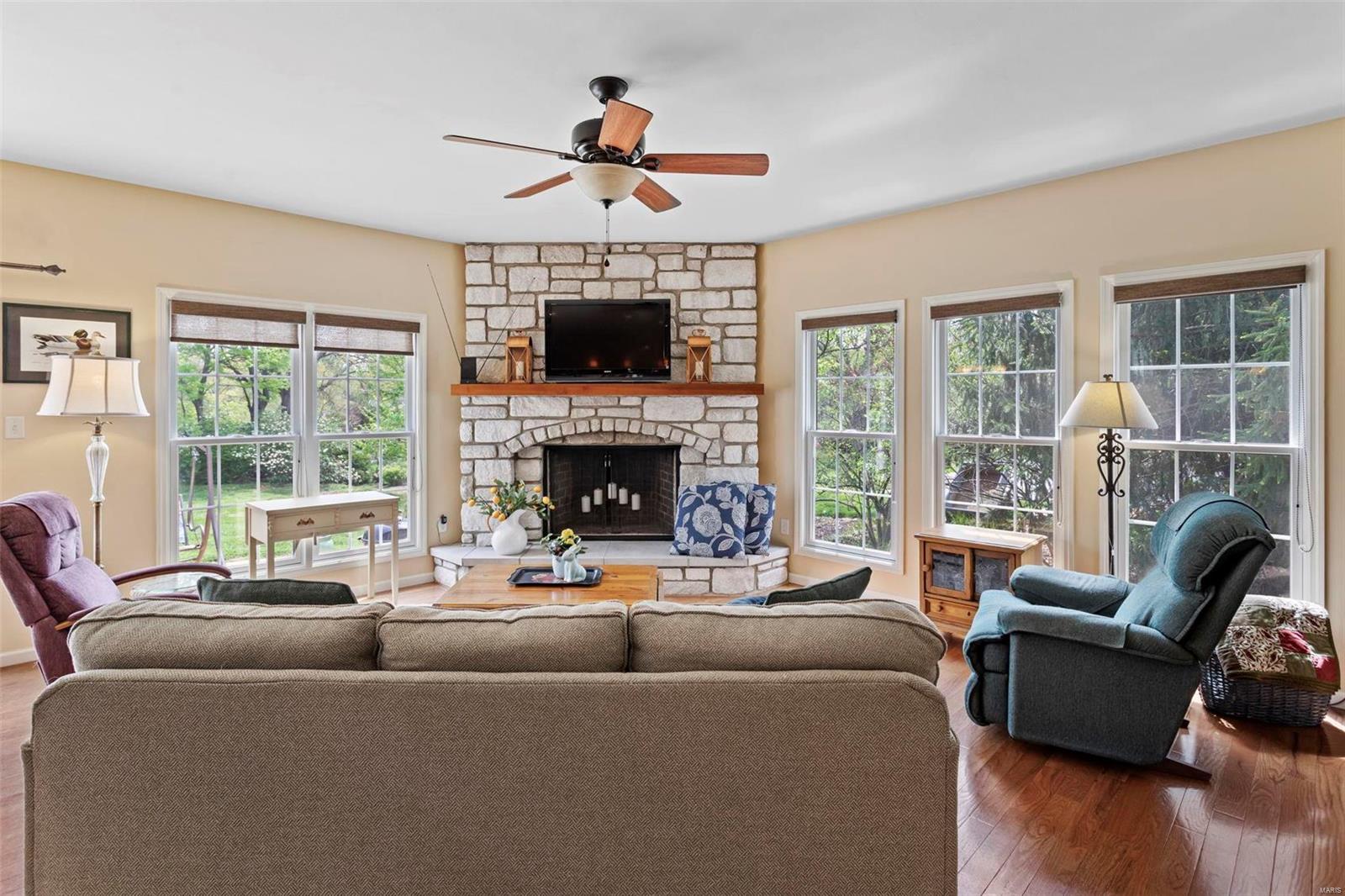 2228 Whitby Road Chesterfield, MO 63017 - Photo 13 of 39 Gallery Image 13