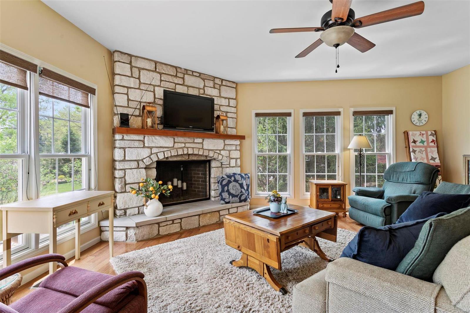 2228 Whitby Road Chesterfield, MO 63017 - Photo 14 of 39 Gallery Image 14