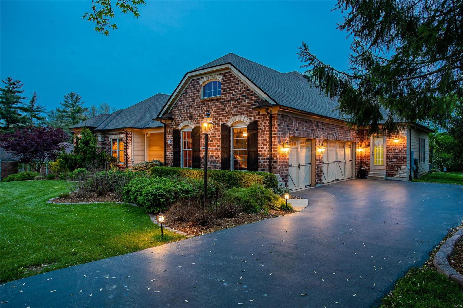 2228 Whitby Road Chesterfield, MO 63017 - Photo 3 of 39 Gallery Image 3