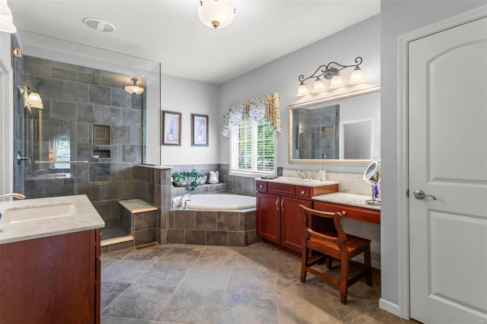 2228 Whitby Road Chesterfield, MO 63017 - Photo 22 of 39 Gallery Image 22