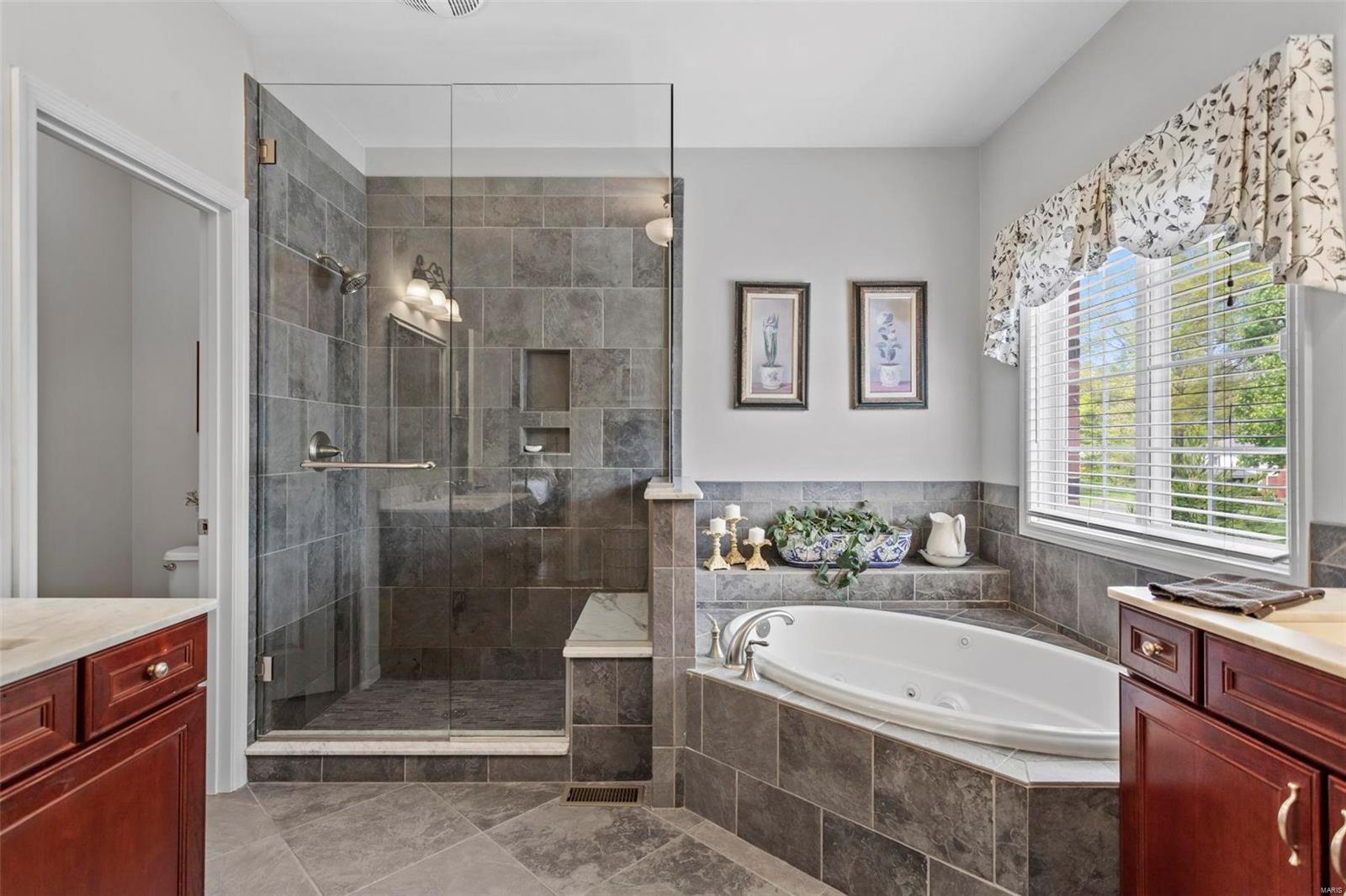 2228 Whitby Road Chesterfield, MO 63017 - Photo 23 of 39 Gallery Image 23