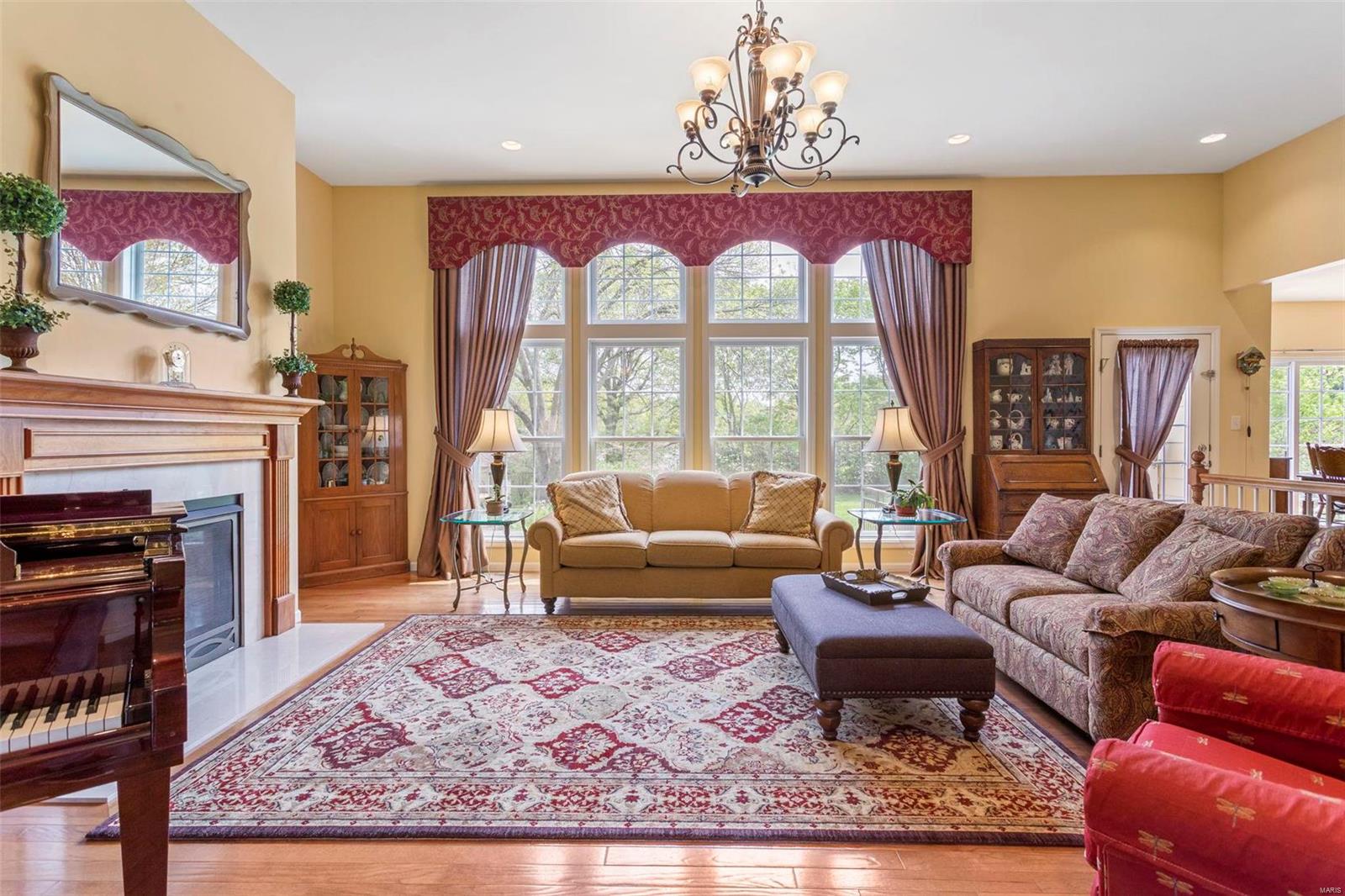 2228 Whitby Road Chesterfield, MO 63017 - Photo 4 of 39 Gallery Image 4
