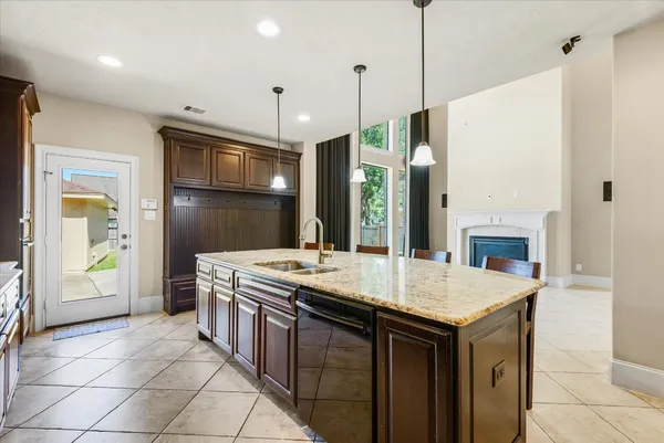 $529,999 | 15811 Crestbrook Drive, Houston, TX 77059