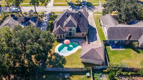 $529,999 | 15811 Crestbrook Drive, Houston, TX 77059