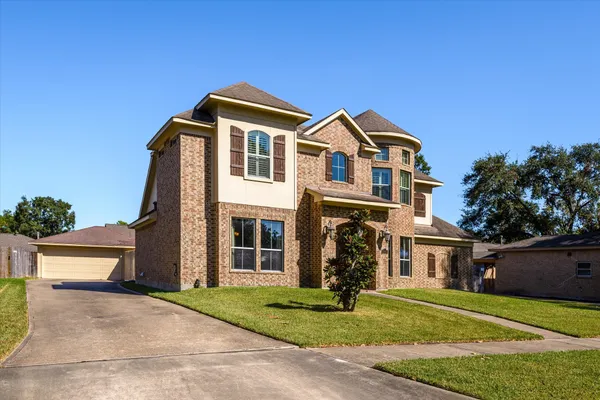 $529,999 | 15811 Crestbrook Drive, Houston, TX 77059