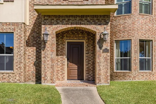 $529,999 | 15811 Crestbrook Drive, Houston, TX 77059