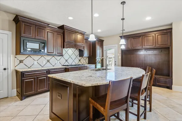 $529,999 | 15811 Crestbrook Drive, Houston, TX 77059