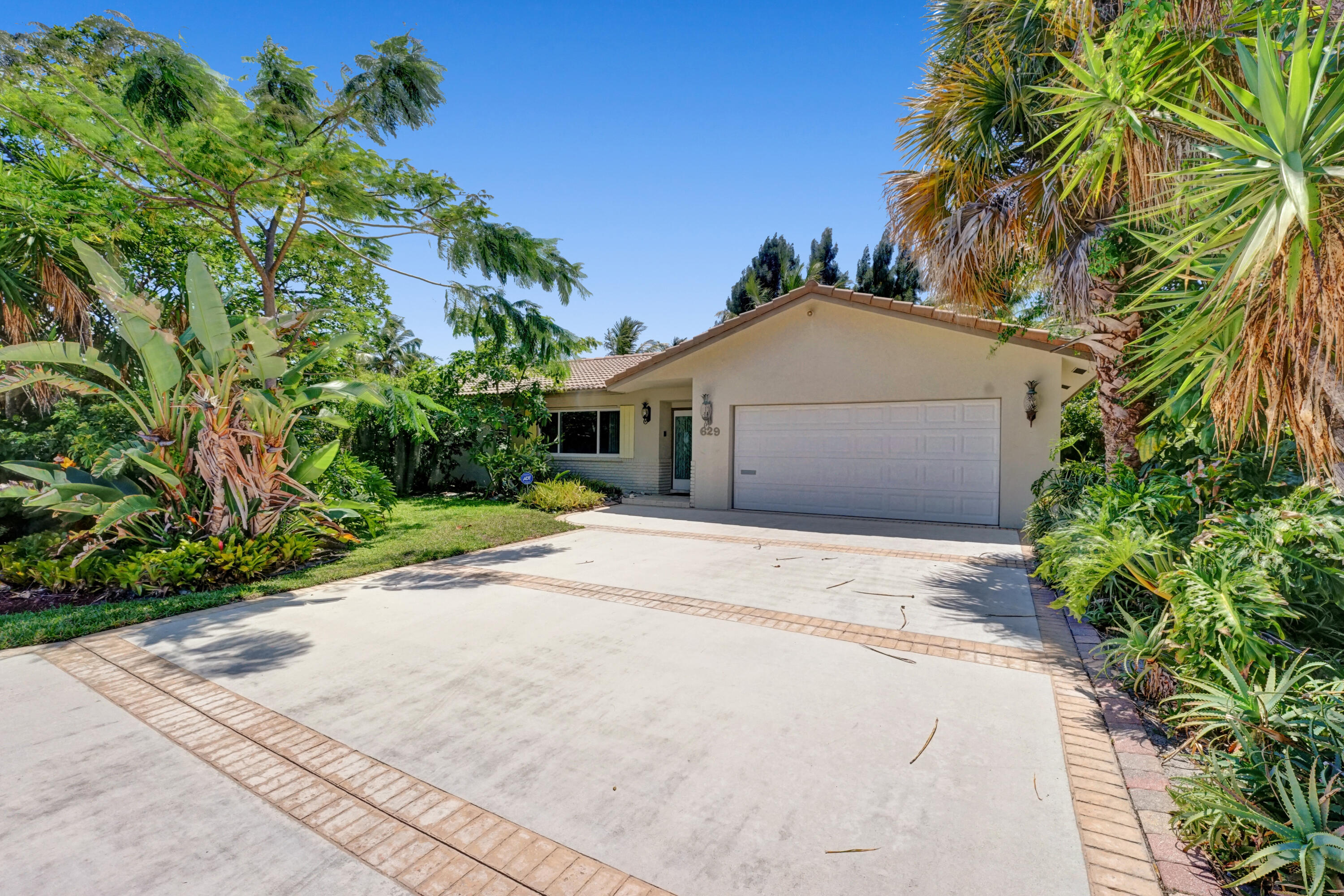 629 Northwest 10th Court Boca Raton, FL 33486 - Photo 3 of 69 RJP09453