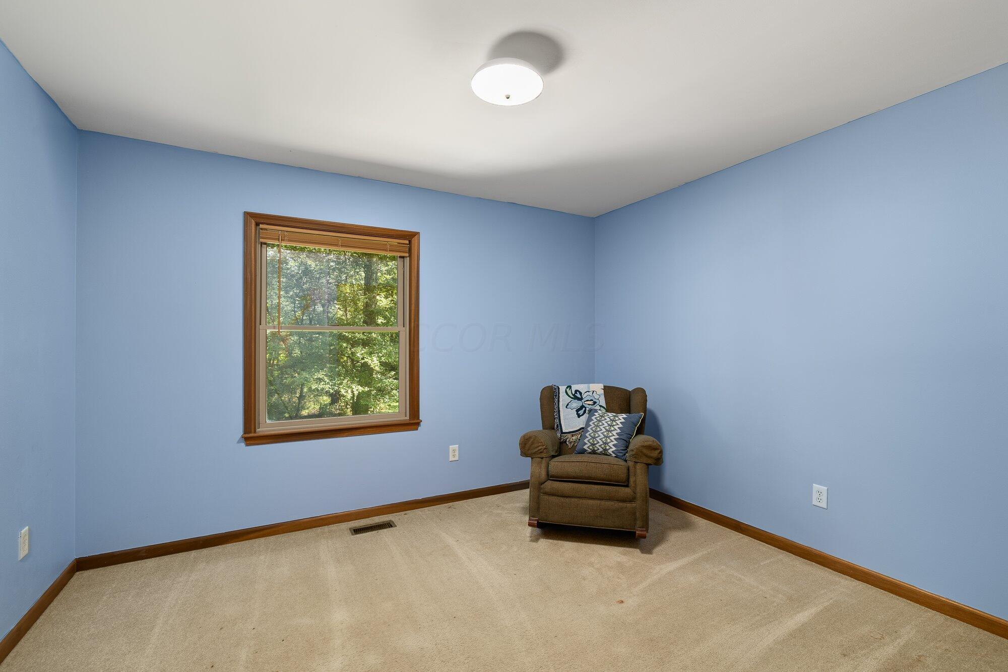 28590 Coshocton Road Howard, OH 43028 - Photo 16 of 38 16-int-bed-2-1