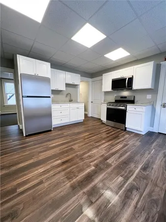 $1,800 | 49 Hebert Avenue, Unit 2F, Woonsocket, RI 02895