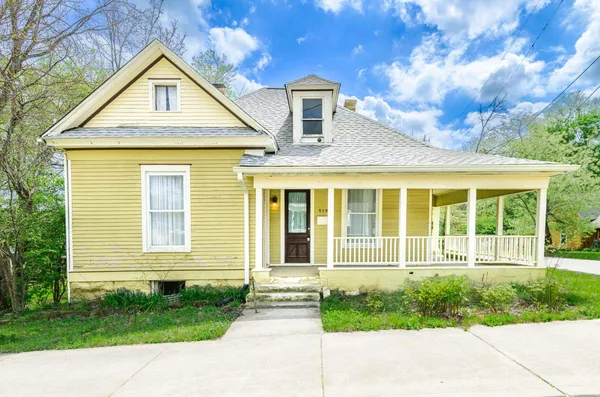 $399,900 | 719 West 11th Street, Bloomington, IN 47404