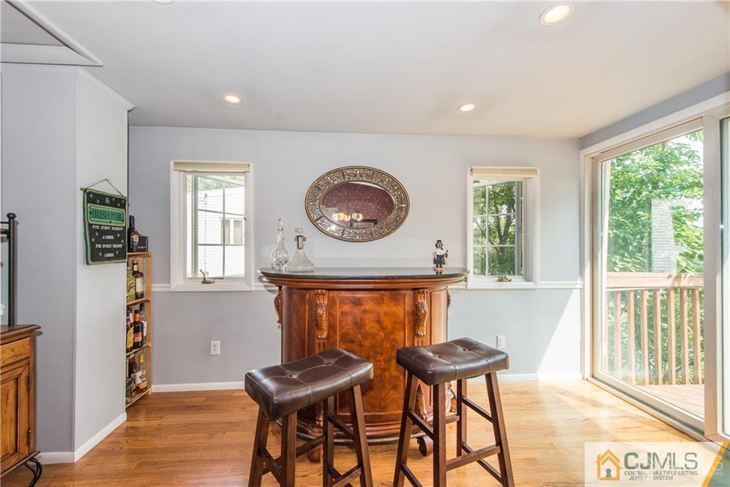 11 McEvoy Road Edison, NJ 08837 - Photo 8 of 32 Gallery Image 8