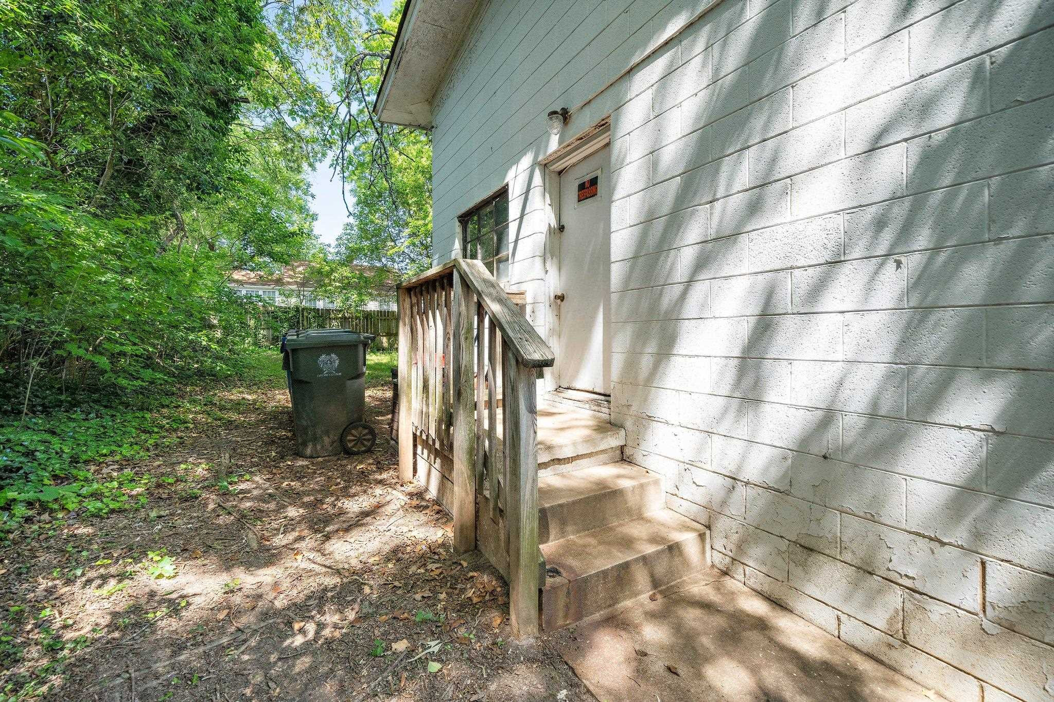 210 Lincoln Court Raleigh, NC 27610 - Photo 6 of 12 Photo 6