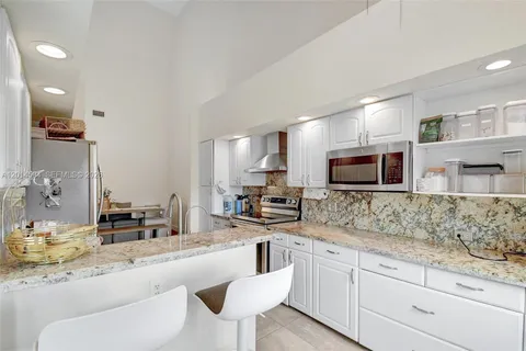 $749,000 | 16339 Malibu Drive, Unit 22, Weston, FL 33326
